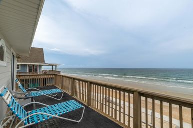 Beachside Paradise: Remodeled 4BR in South Ponte Beach image 39