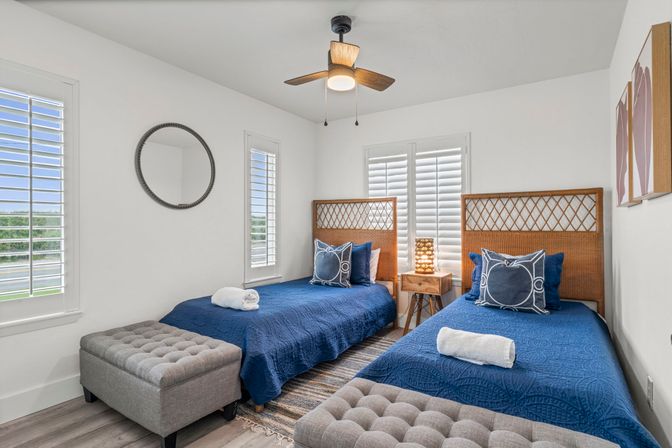 Beachside Paradise: Remodeled 4BR in South Ponte Beach image 26