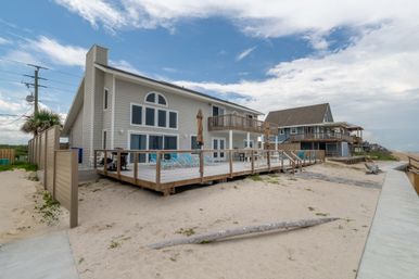 Beachside Paradise: Remodeled 4BR in South Ponte Beach image 4