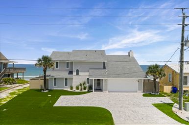 Beachside Paradise: Remodeled 4BR in South Ponte Beach image 5