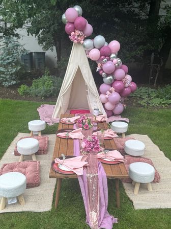 Luxe Picnic Soirée: Stylish Luxury Picnic Experience for Birthdays, Bachelorettes & Girls’ Nights image 8