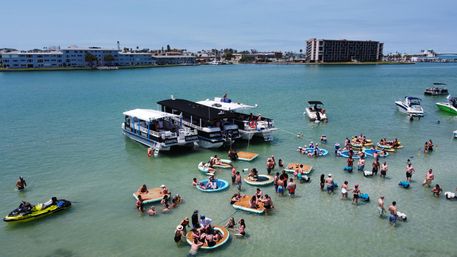 4-Hour Sandbar Party with All You Can Drink! image 14