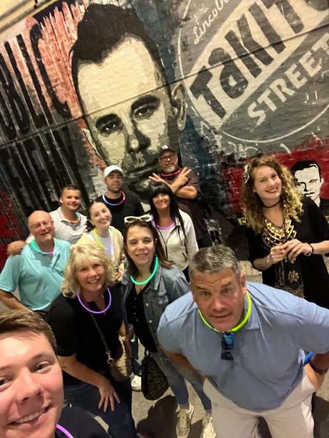 Boos & Booze: Haunted Chicago Tour + Bar Crawl image 4