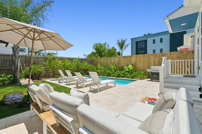 Urban Oasis in the Heart of NOLA with Heated Pool and Parking  image 4