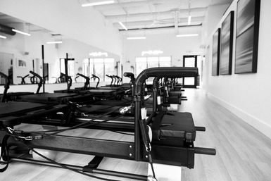 Private Modern Pilates Reformer Class with Optional Bubbly Bar: Sweat Now and Shine Later on Your Big Weekend image 3