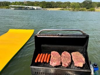 Ultimate Boating Experience: Lakeside Fun in the Sun! image 9