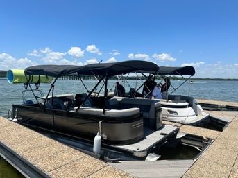 Ultimate Boating Experience: Lakeside Fun in the Sun! image 27