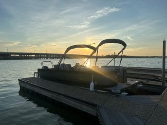 Ultimate Boating Experience: Lakeside Fun in the Sun! image 10