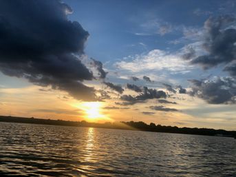 Ultimate Boating Experience: Lakeside Fun in the Sun! image 8