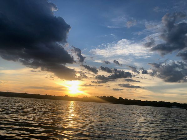 Ultimate Boating Experience: Lakeside Fun in the Sun! image 8
