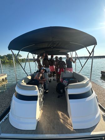 Ultimate Boating Experience: Lakeside Fun in the Sun! image 30