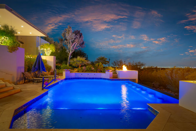 Wander Camelback Canyon: Luxury 5-Bed Estate in Phoenix with Infinity Pool & Courts image 40