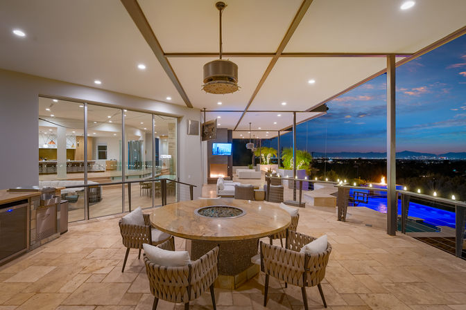 Wander Camelback Canyon: Luxury 5-Bed Estate in Phoenix with Infinity Pool & Courts image 28