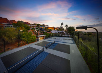 Wander Camelback Canyon: Luxury 5-Bed Estate in Phoenix with Infinity Pool & Courts image 7