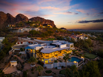 Wander Camelback Canyon: Luxury 5-Bed Estate in Phoenix with Infinity Pool & Courts image 1