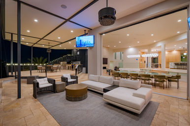 Wander Camelback Canyon: Luxury 5-Bed Estate in Phoenix with Infinity Pool & Courts image 33