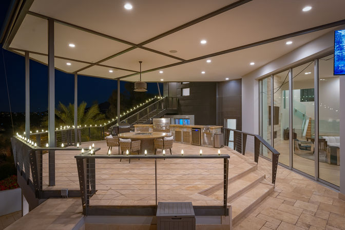 Wander Camelback Canyon: Luxury 5-Bed Estate in Phoenix with Infinity Pool & Courts image 26