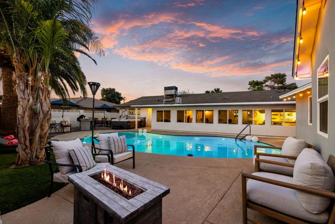 Mulberry Lane Escape: Pool, Hot Tub & Fire Pit image 21