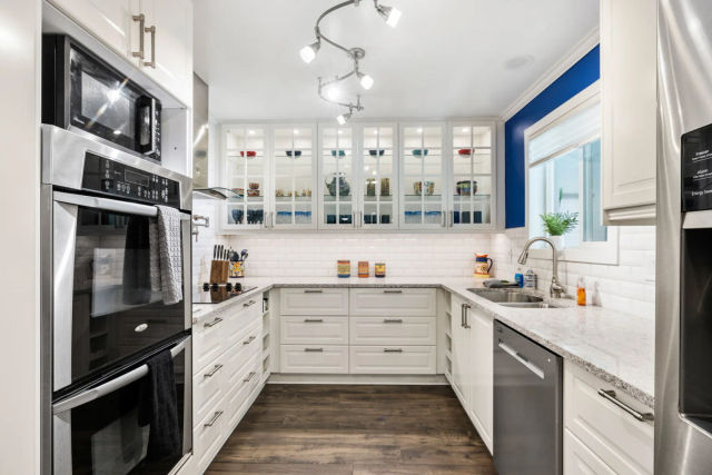Cactus Casita: 5 Bed, 3 Bath Home & Casita with Heated Pool, Hot Tub and Proximity to Old Town Scottsdale image 3