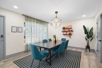 Scottsdale Sass: Outdoor Kitchen, Huge Dining Area, Heated Pool, Hot Tub, Yoga Yard + 4 Min to Old Town image 6