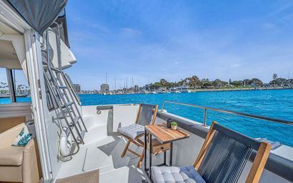 Luxury Yacht Charter in Marina del Rey image 6