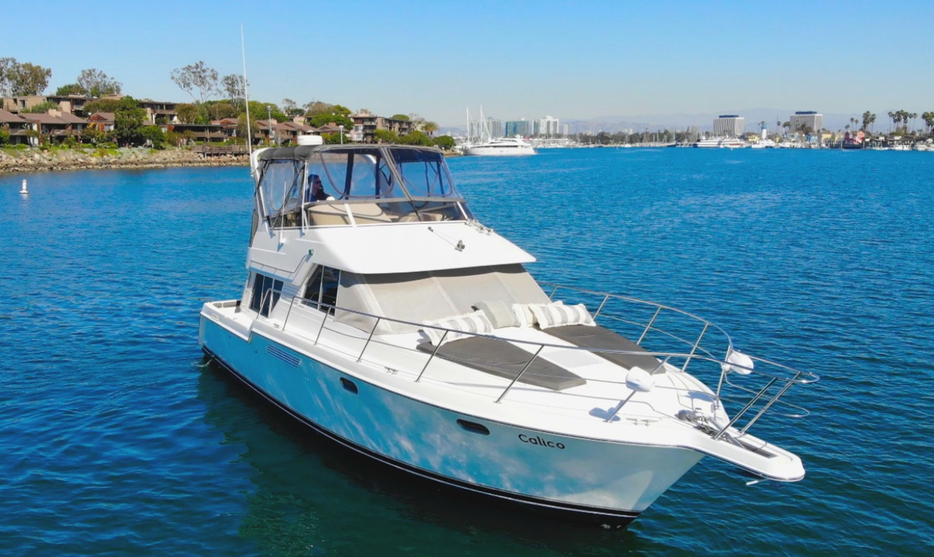 Luxury Yacht Charter in Marina del Rey image 1