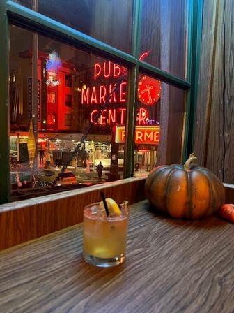 Booze and Boos: Ghost Tour + Bar Crawl in Seattle image 9