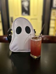 Booze and Boos: Ghost Tour + Bar Crawl in Seattle image 2