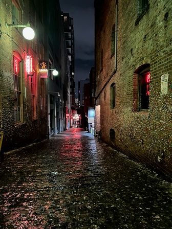 Booze and Boos: Ghost Tour + Bar Crawl in Seattle image 31