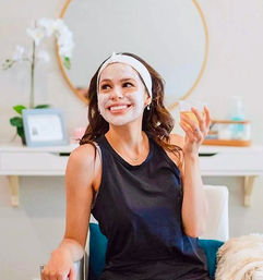 Oasis Face Bar Facial Party in Nashville with Complimentary Prosecco image