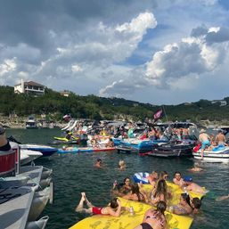Lake Travis Private Pontoon Party at Devils Cove: 4-8 Hrs BYOB Charter, Captain, and Party Pad image 6