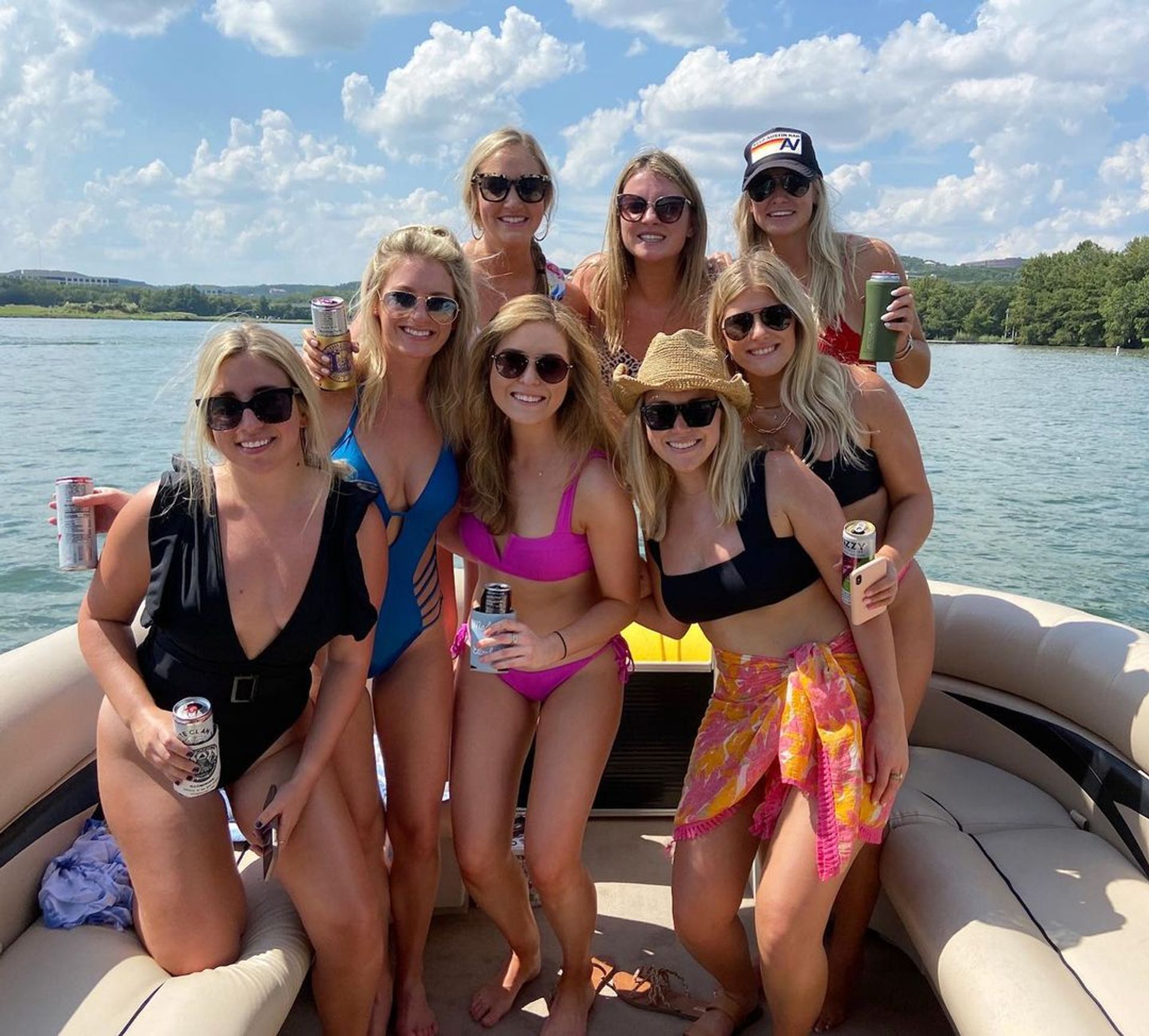 Lake Travis Private Pontoon Party at Devils Cove: 4-8 Hrs BYOB Charter, Captain, and Party Pad image 3