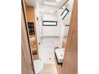 LIVIN 44' Yacht Charter: Last Sail Before the Veil image 15