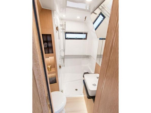 LIVIN 44' Yacht Charter: Last Sail Before the Veil image 15