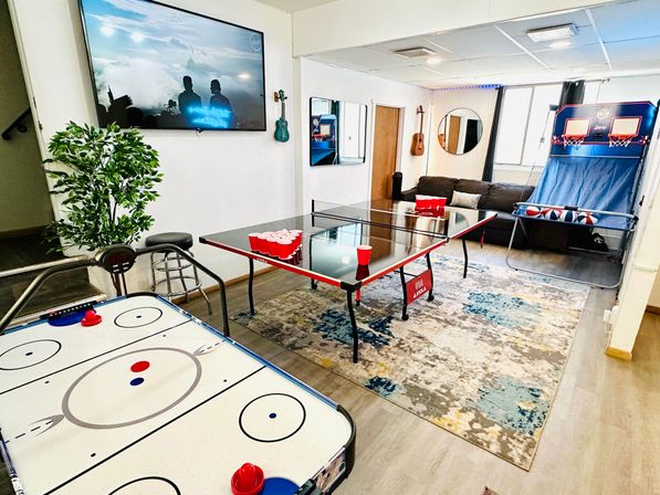 Sunnyside Compound: Features Game Room, Hot Tub & 420-Friendly image 6