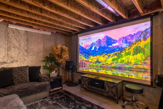 Sunnyside Compound: Features Game Room, Hot Tub & 420-Friendly image 23