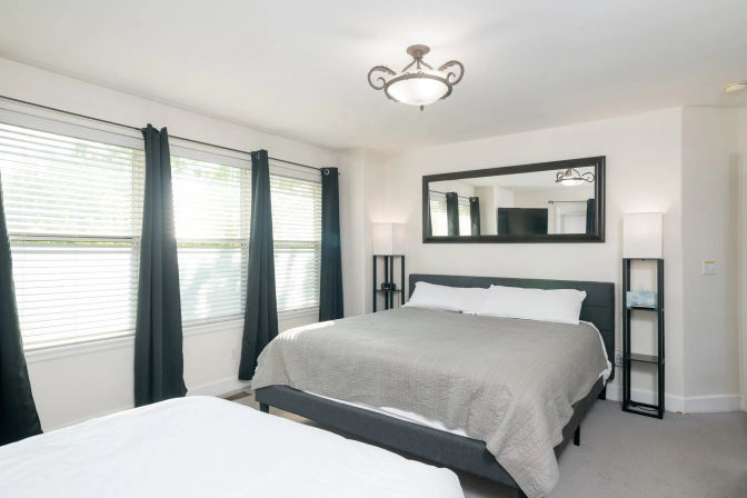 Sunnyside Compound: Features Game Room, Hot Tub & 420-Friendly image 22