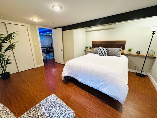 Sunnyside Compound: Features Game Room, Hot Tub & 420-Friendly image 7