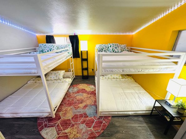 Sunnyside Compound: Features Game Room, Hot Tub & 420-Friendly image 5