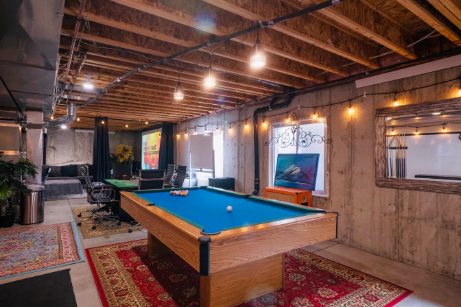 Sunnyside Compound: Features Game Room, Hot Tub & 420-Friendly image 18