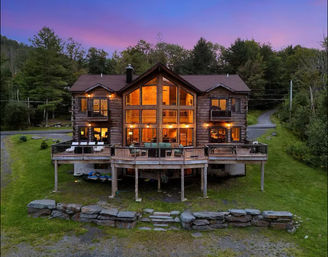 Hunter Chalet: Lakefront Luxury in the Catskill Mountains image 1
