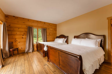 Hunter Chalet: Lakefront Luxury in the Catskill Mountains image 35