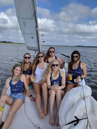 Champagne Sailing Charter Cruise: Private BYOB Sailing Charter with Complimentary Bubbly image 11