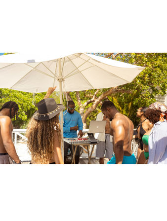 Private Yacht Cruise & Beach Day: Lunch & Drinks Included image 12