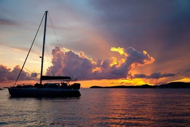 Luxury Sunset Cruise with Stunning Views & Expert Captains image 4