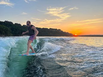 Blue Dream Boat Rentals: Surf, Chill & Play image 14