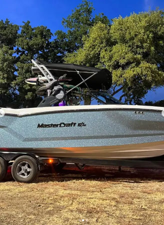 Blue Dream Boat Rentals: Surf, Chill & Play image 3