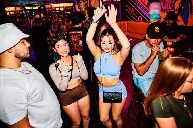 Fremont Street Bar Crawl with VIP Party Host: No Lines, No Cover, & Drink Specials at Every Stop image 4