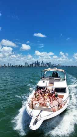 Miami Boat Party: 50' Flybridge  image 9
