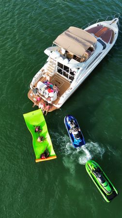 Miami Boat Party: 50' Flybridge  image 2